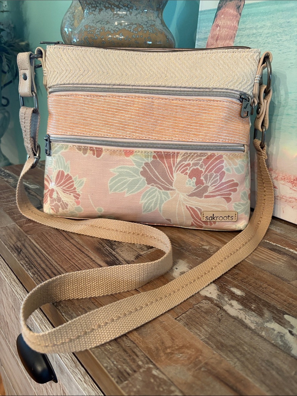 Sakroots Pastel Floral Crossbody in Peach and Cream beautiful bag